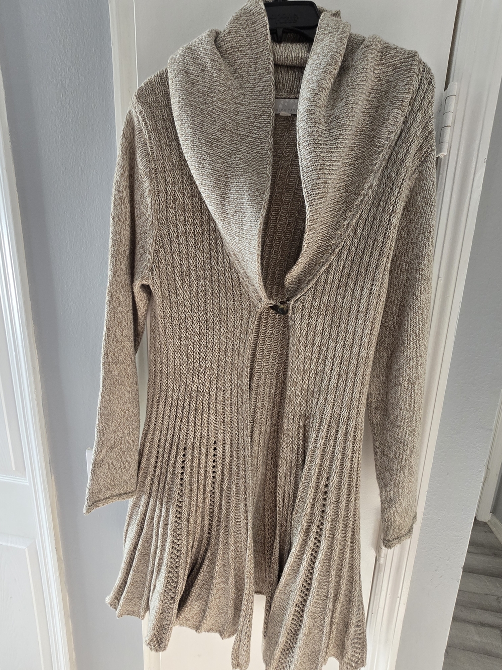 Carolyn Taylor Taupe Shawl-Collar Ribbed Cardigan